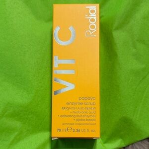 Rodial Vit C Papaya Enzyme Scrub - Vibrant Orange